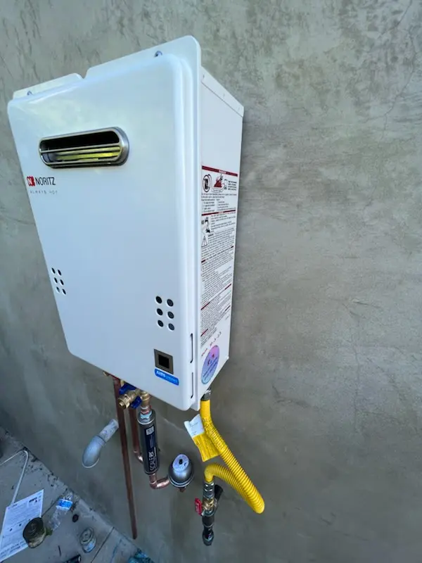 Tankless water heater installation for Broadwater homes